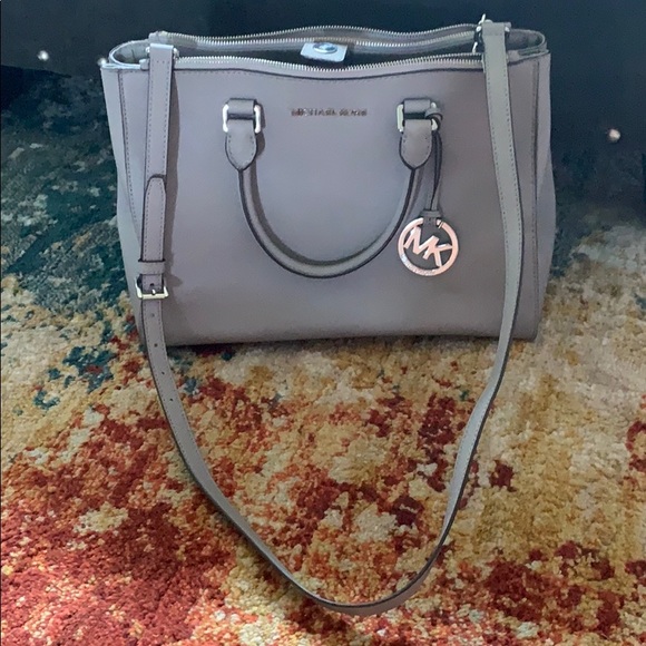 Michael Kors Handbags - Michael Kors Purse